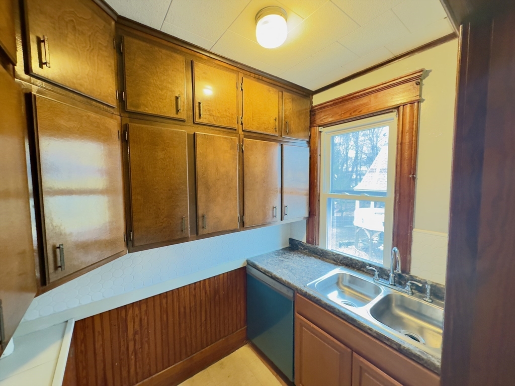 168 Oak Street, Unit 2 Gardner, MA 01440 - Photo 7 of 12