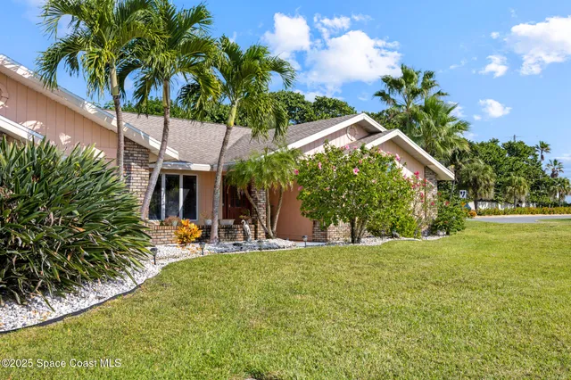 $695,000 | 162 River Walk Drive, Melbourne Beach, FL 32951