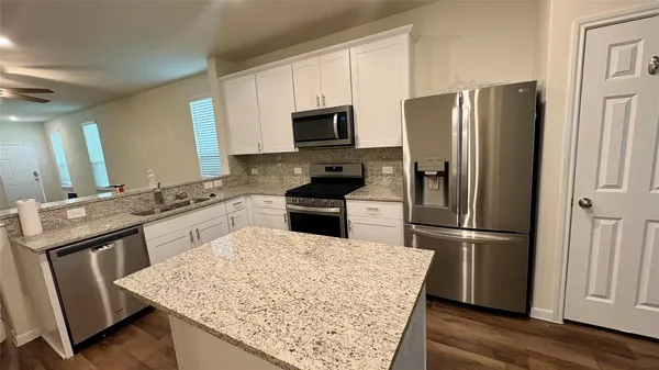 $2,000 | 4435 Rushing Ridge Court, Houston, TX 77069