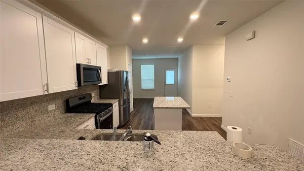 $2,000 | 4435 Rushing Ridge Court, Houston, TX 77069