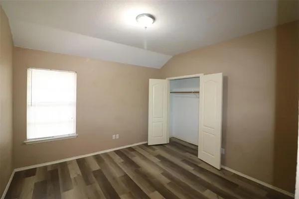 $2,300 | 6100 Harwood Crossing Drive, Arlington, TX 76018