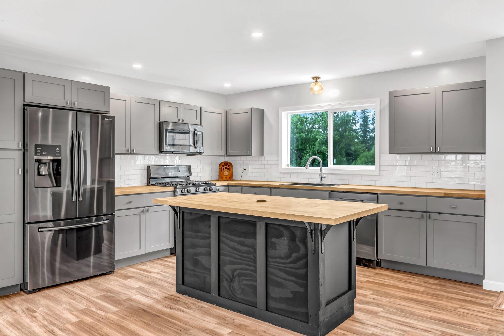 985 Main Road Eddington, ME 04428 - Photo 6 of 44 34-web-or-mls-985-main-rd