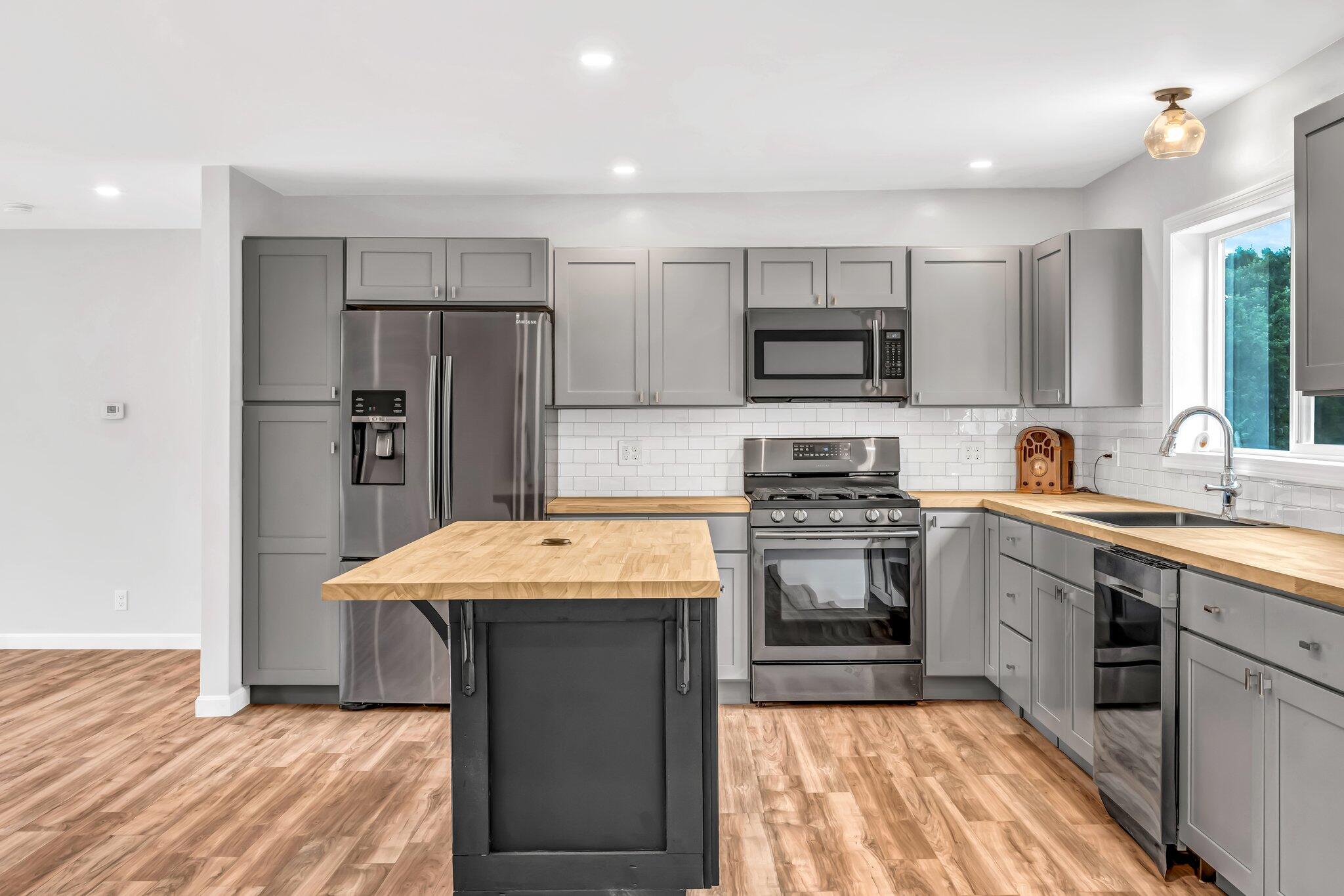 985 Main Road Eddington, ME 04428 - Photo 7 of 44 35-web-or-mls-985-main-rd