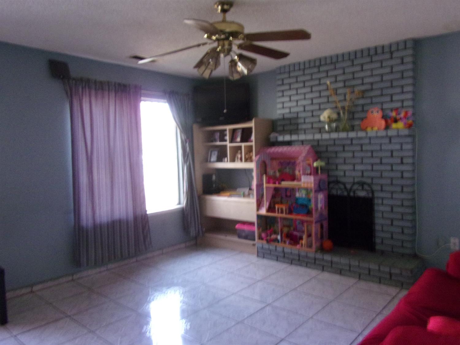 1147 East Santa Rosa Street Reedley, CA 93654 - Photo 11 of 35 Gallery Image 11