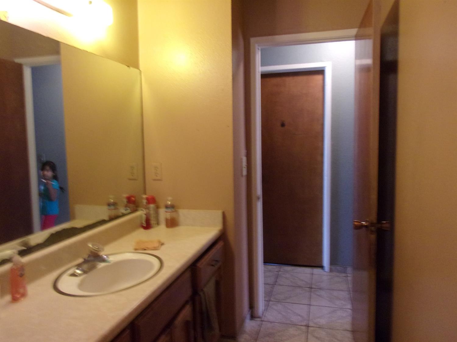 1147 East Santa Rosa Street Reedley, CA 93654 - Photo 19 of 35 Gallery Image 19