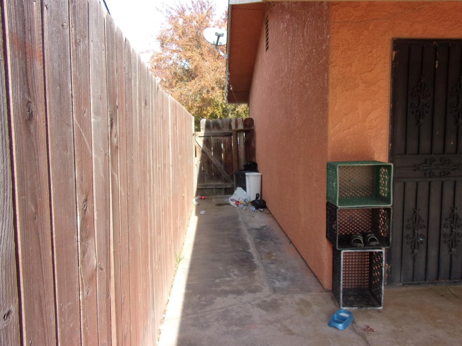 1147 East Santa Rosa Street Reedley, CA 93654 - Photo 28 of 35 Gallery Image 28