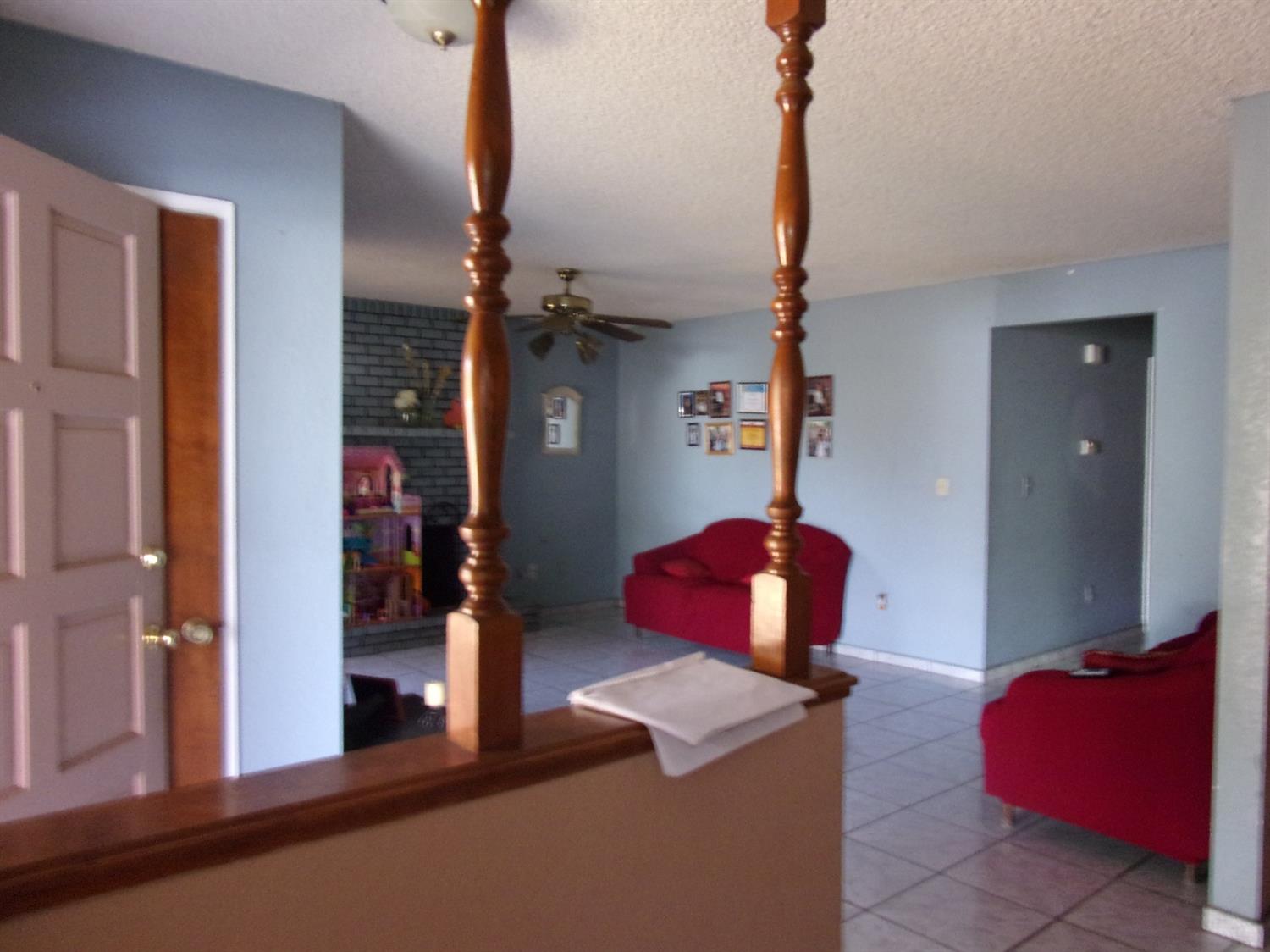 1147 East Santa Rosa Street Reedley, CA 93654 - Photo 7 of 35 Gallery Image 7