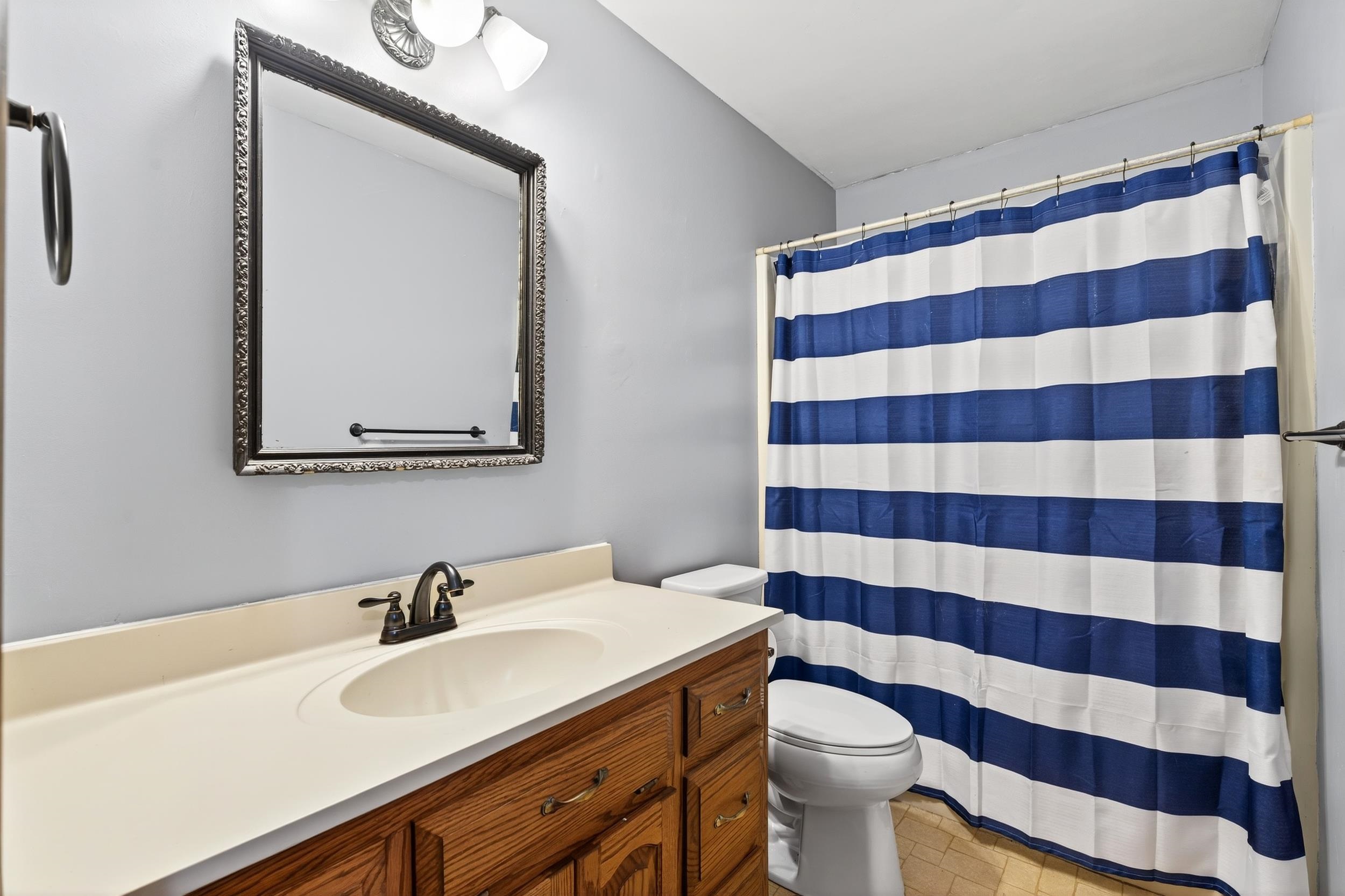 112 Sheraton Loop Gaffney, SC 29341 - Photo 35 of 45 Upstairs Hall Bath