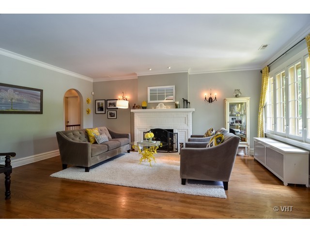 116 Berry Parkway Park Ridge, IL 60068 - Photo 2 of 18