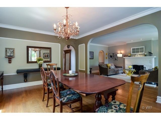 116 Berry Parkway Park Ridge, IL 60068 - Photo 3 of 18