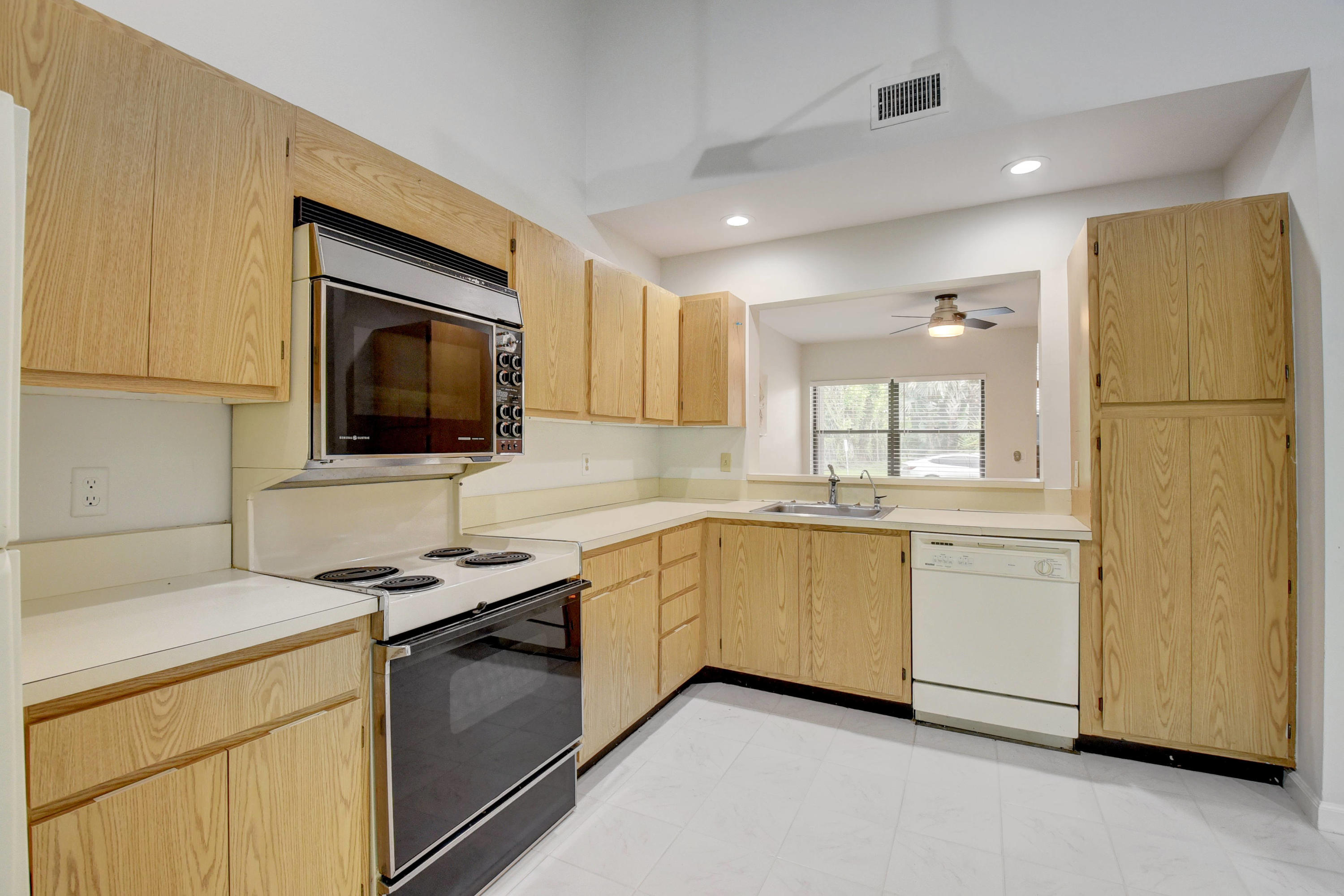 9256 Ketay Circle Boca Raton, FL 33428 - Photo 9 of 30 Virtuals1 (9)