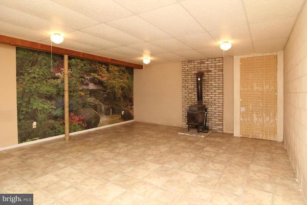 21601 Gunpowder Road Manchester, MD 21102 - Photo 26 of 30 a view of an empty room with a window