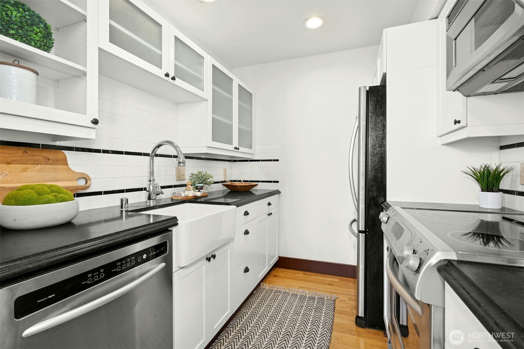 201 Galer Street, Unit 442 Seattle, WA 98109 - Photo 18 of 40