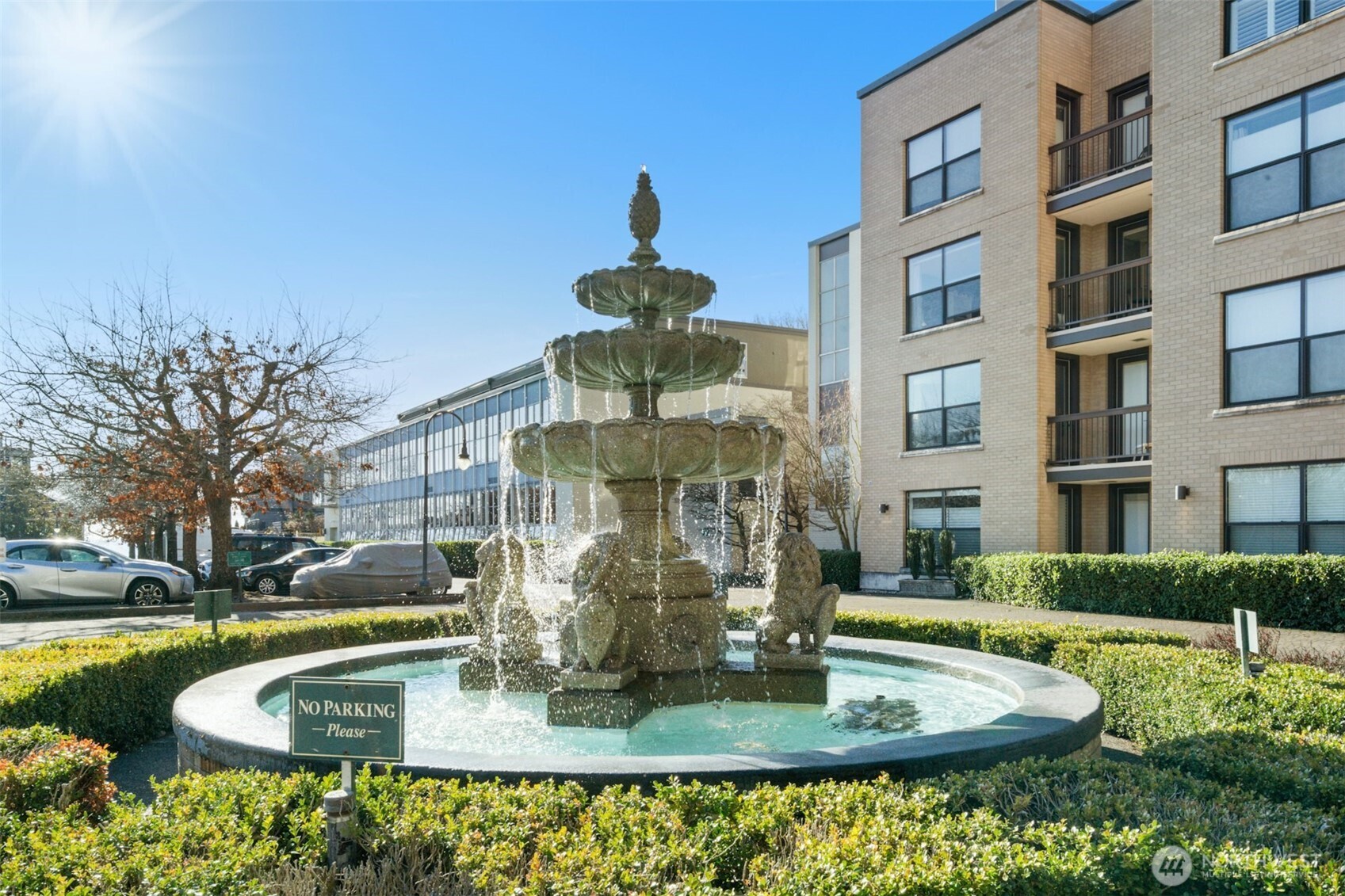 201 Galer Street, Unit 442 Seattle, WA 98109 - Photo 2 of 40