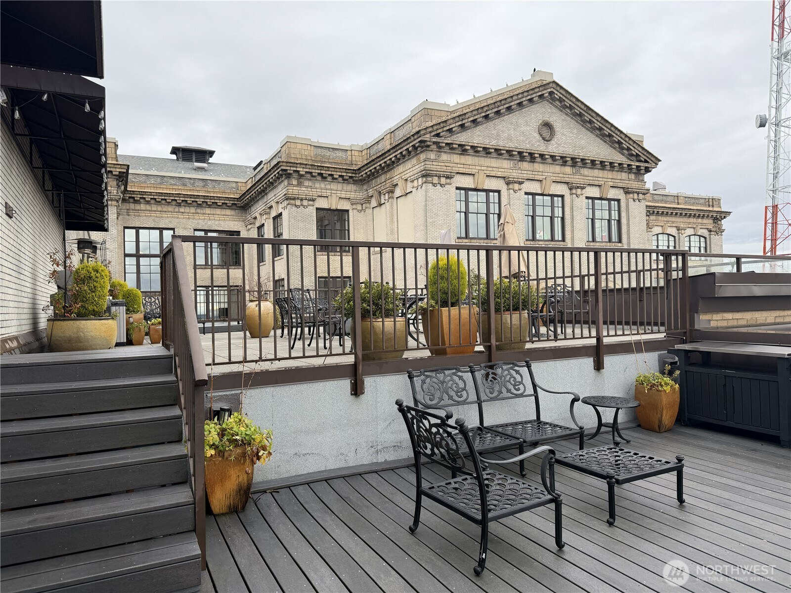 201 Galer Street, Unit 442 Seattle, WA 98109 - Photo 27 of 40