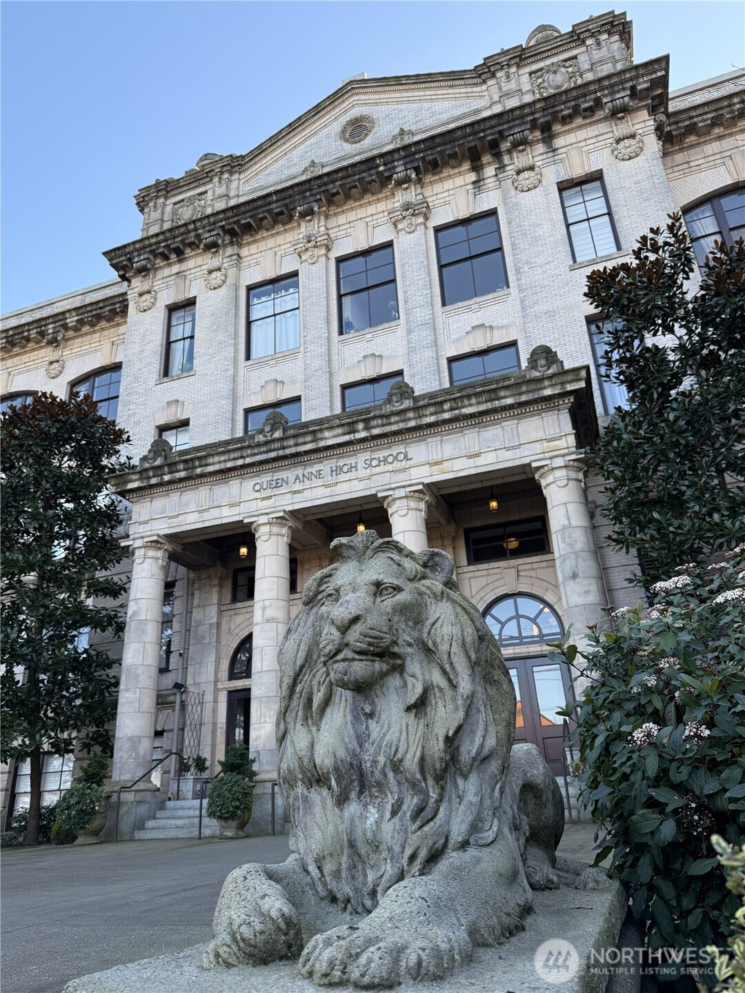 201 Galer Street, Unit 442 Seattle, WA 98109 - Photo 3 of 40