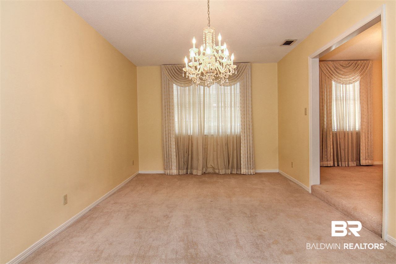 2528 Coachman Court Mobile, AL 36695 - Photo 4 of 30