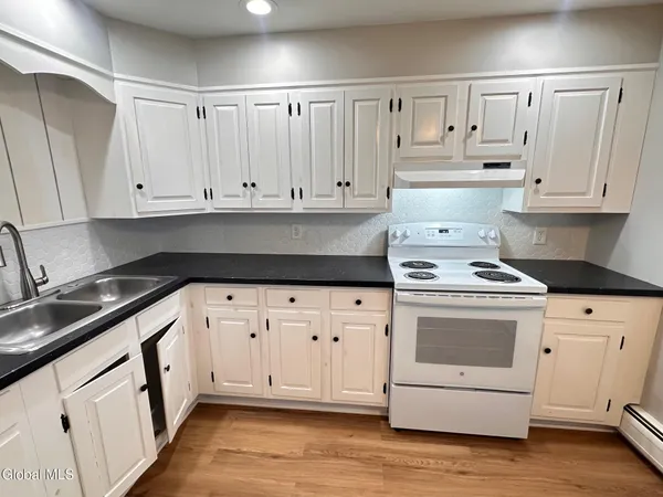 $1,100 | 23 River Street, Unit 1, Hoosick Falls, NY 12090