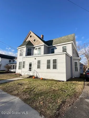 $1,100 | 23 River Street, Unit 1, Hoosick Falls, NY 12090