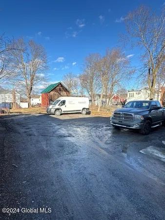 $1,100 | 23 River Street, Unit 1, Hoosick Falls, NY 12090