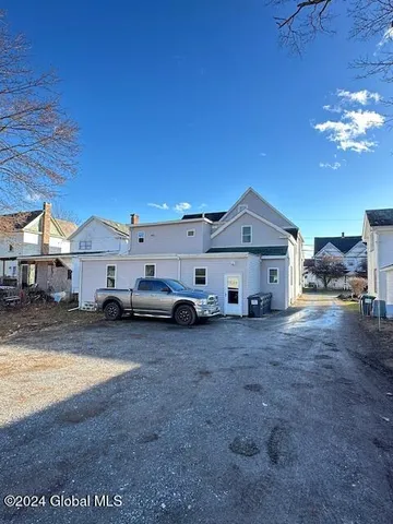 $1,100 | 23 River Street, Unit 1, Hoosick Falls, NY 12090