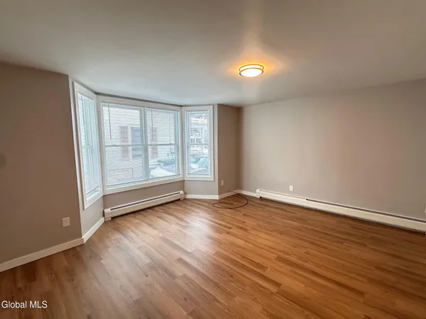 $1,100 | 23 River Street, Unit 1, Hoosick Falls, NY 12090