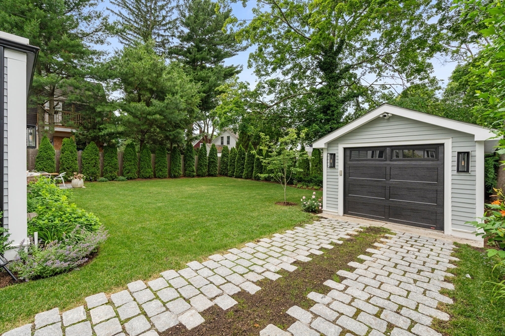 8 Bates Court Dedham, MA 02026 - Photo 36 of 41