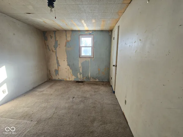 $74,900 | 691 East Middle Street, Rosedale, IN 47874