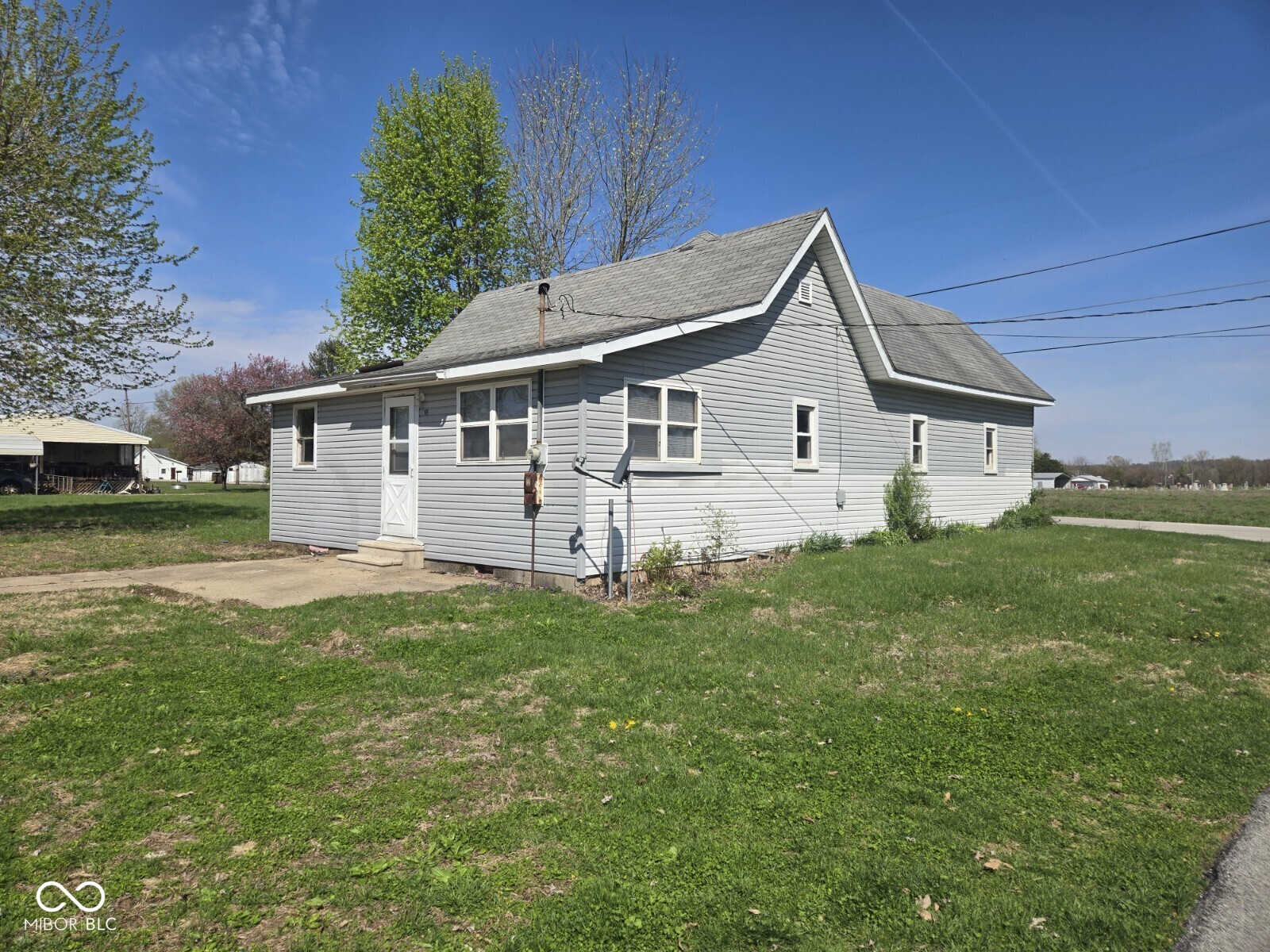 691 East Middle Street Rosedale, IN 47874 - Photo 2 of 14