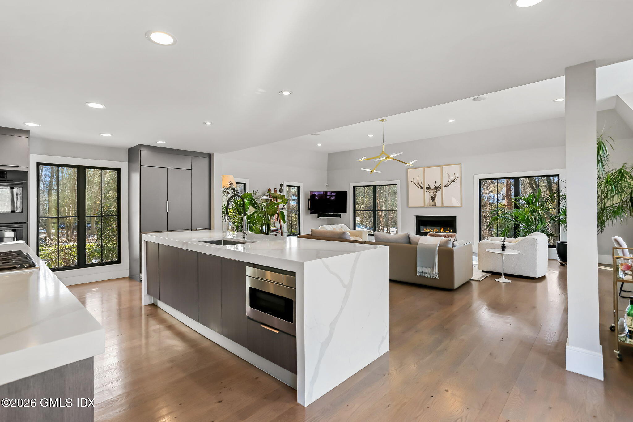 191 North Street Greenwich, CT 06830 - Photo 5 of 40 25-web-or-mls-191-north-st