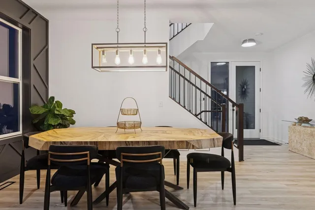 $769,000 | 5028 Airlake Draw, Woodbury, MN 55129