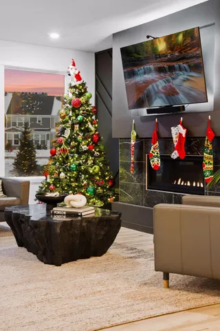 $769,000 | 5028 Airlake Draw, Woodbury, MN 55129