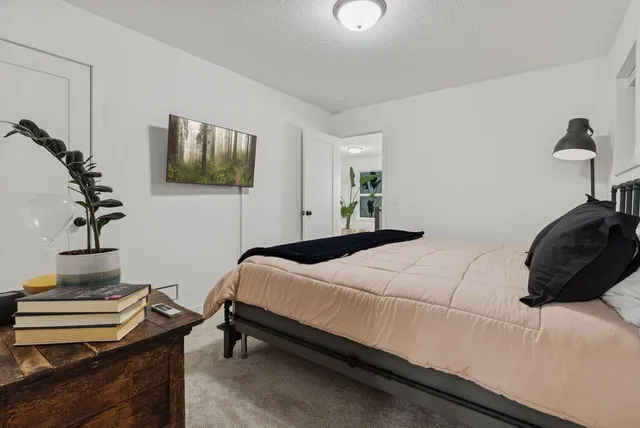 $769,000 | 5028 Airlake Draw, Woodbury, MN 55129