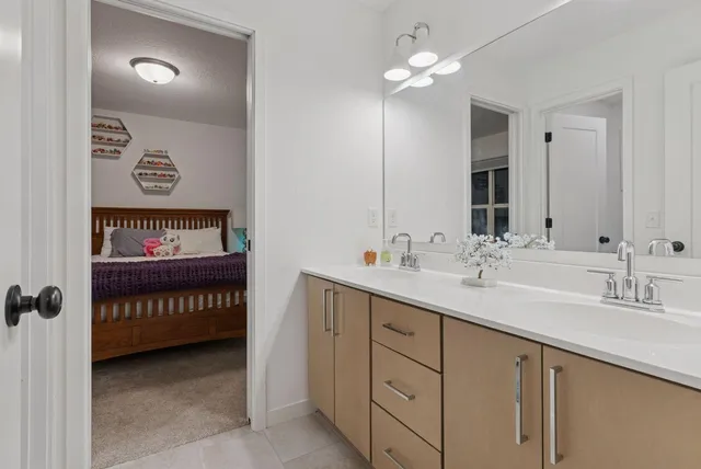 $769,000 | 5028 Airlake Draw, Woodbury, MN 55129