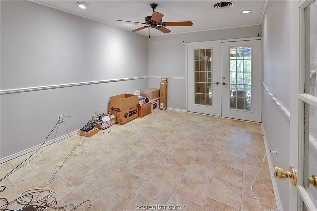 305 West Brookside Drive Bryan, TX 77801 - Photo 33 of 43