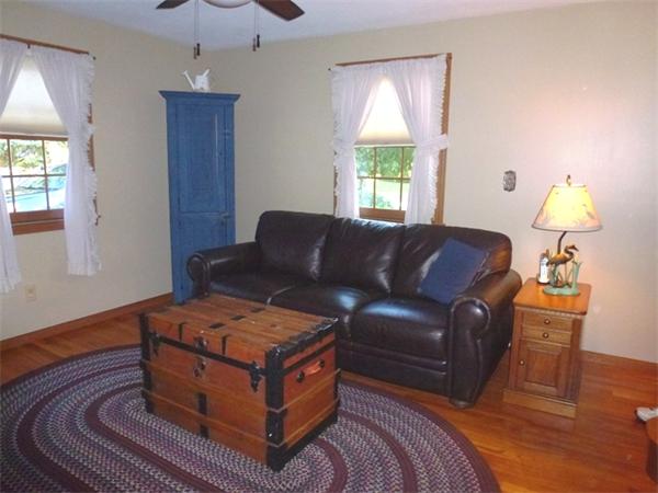 46 Country Road Agawam, MA 01001 - Photo 10 of 24 Gallery Image 10