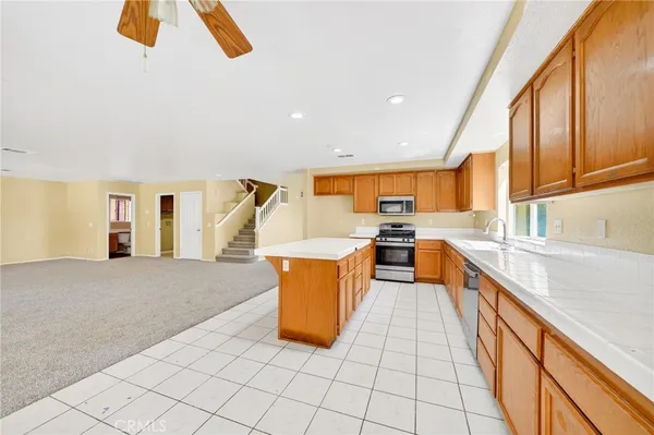 $549,900 | 6252 Sunset Canyon Court, Lancaster, CA 93536