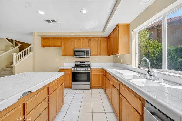 $549,900 | 6252 Sunset Canyon Court, Lancaster, CA 93536