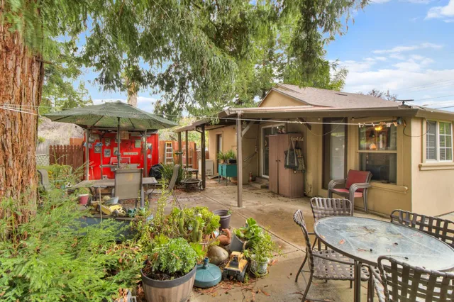 a view of outdoor space yard and patio