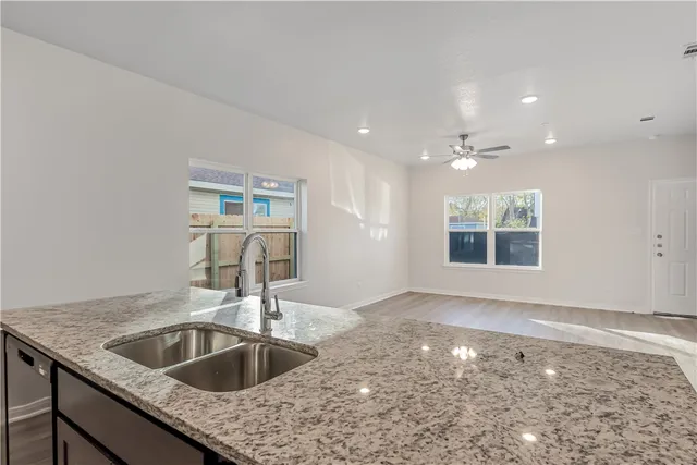 $1,625 | 601 West 24th Street, Unit 113, Bryan, TX 77803