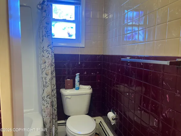$1,200 | 144 East Diaz Avenue, Unit REAR, Nesquehoning, PA 18240