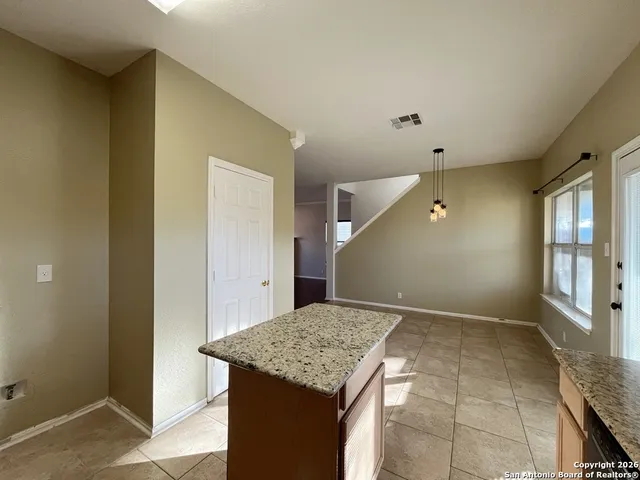 $1,895 | 22019 Goldcrest Run, San Antonio, TX 78258