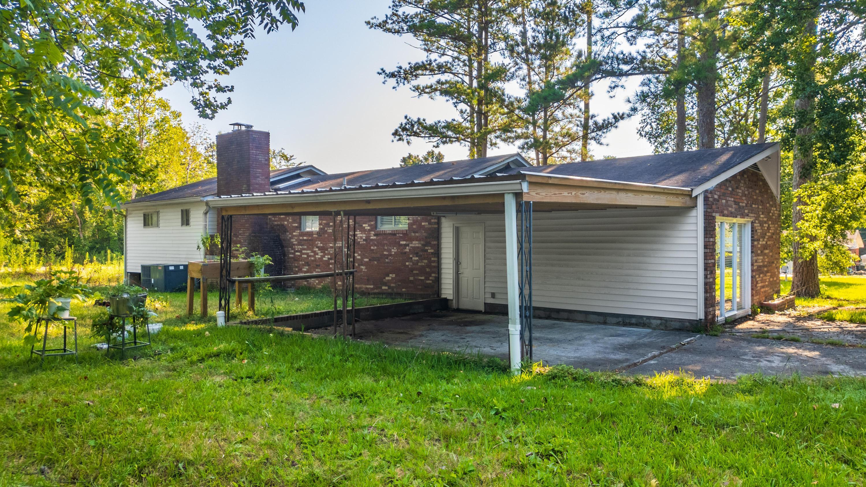 308 Beaver Road Fort Oglethorpe, GA 30742 - Photo 6 of 10 2025_07_July_308_Beaver_Rd_0006