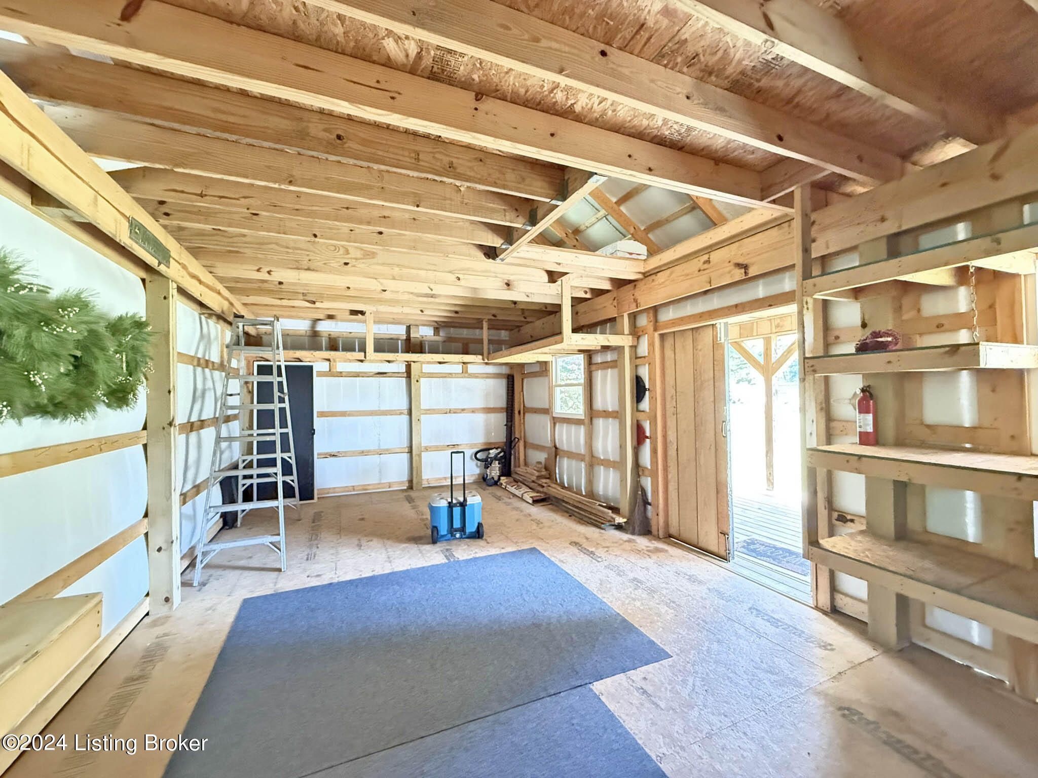 1375 Cross Keys Road Shelbyville, KY 40065 - Photo 27 of 44 Workshop interior View