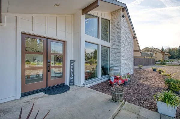 $2,196,000 | 11735 East Santa Ana Avenue, Clovis, CA 93619