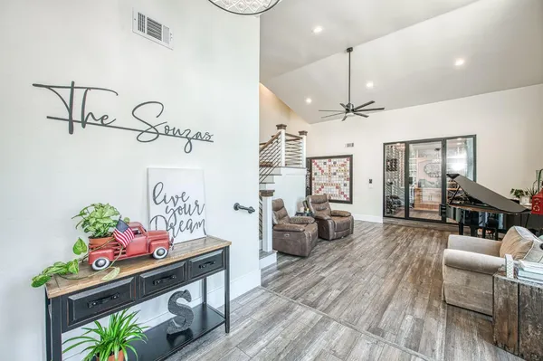 $2,196,000 | 11735 East Santa Ana Avenue, Clovis, CA 93619