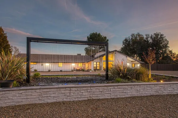 $2,196,000 | 11735 East Santa Ana Avenue, Clovis, CA 93619