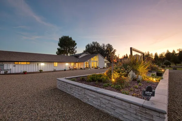 $2,186,000 | 11735 East Santa Ana Avenue, Clovis, CA 93619