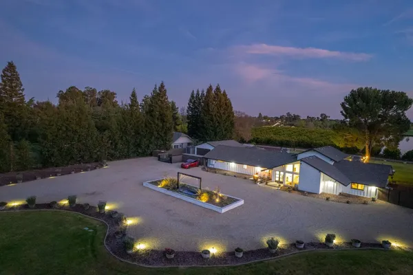 $2,196,000 | 11735 East Santa Ana Avenue, Clovis, CA 93619