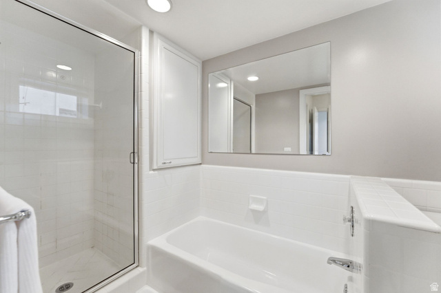 1878 East Ridge Point Drive Bountiful, UT 84010 - Photo 41 of 92 Full bath with a shower stall, a garden tub, and recessed lighting
